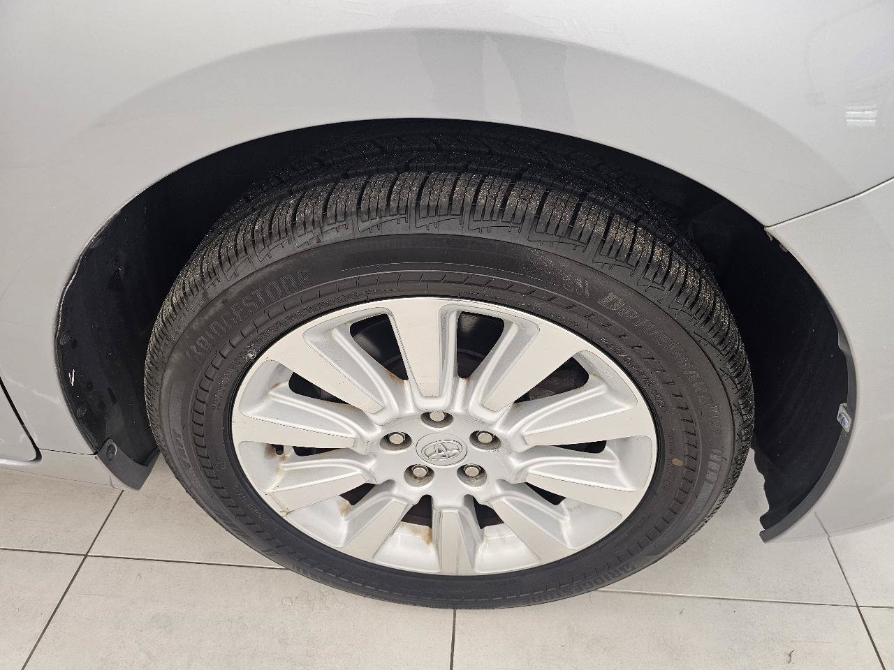 Used 2014 Toyota Sienna XLE AWD/4WD image 30