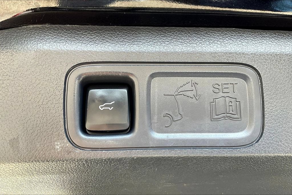 Used 2024 Ford Expedition Limited RWD image 25