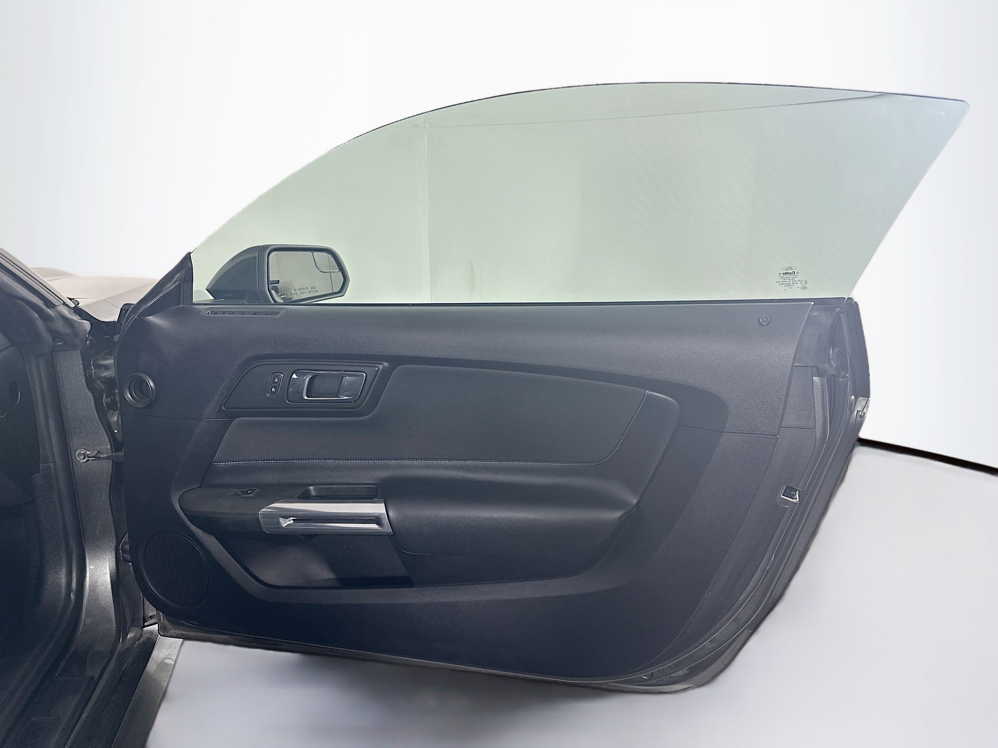 Used 2017 Ford Mustang V6 image 28