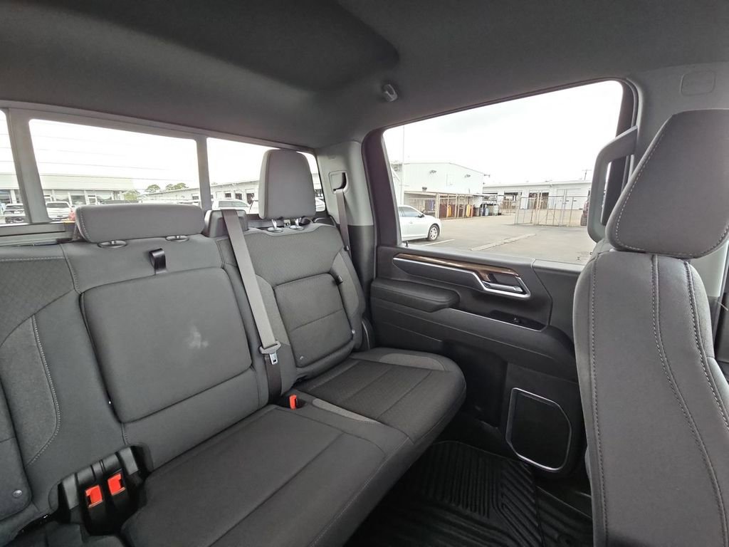 Certified 2026 Chevrolet Silverado 2500 LT w/ Convenience Package image 14