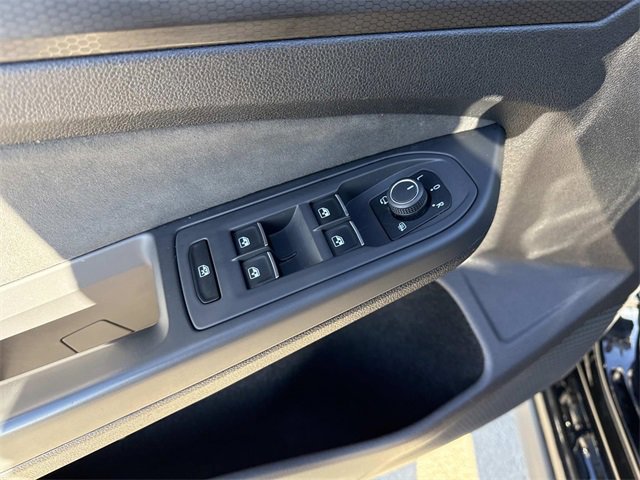 Used 2024 Volkswagen GTI SE image 10