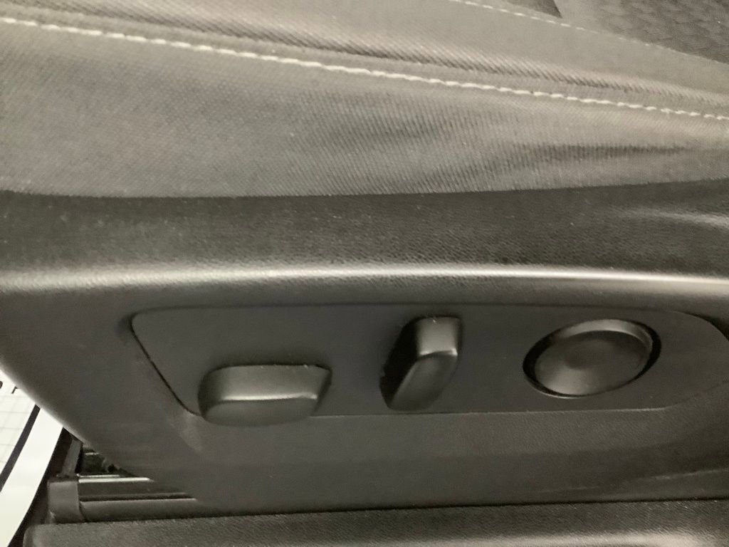 Used 2022 GMC Yukon SLE image 11