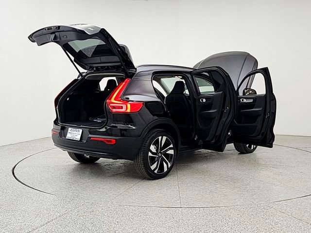 Used 2026 Volvo XC40 B5 Ultra image 11