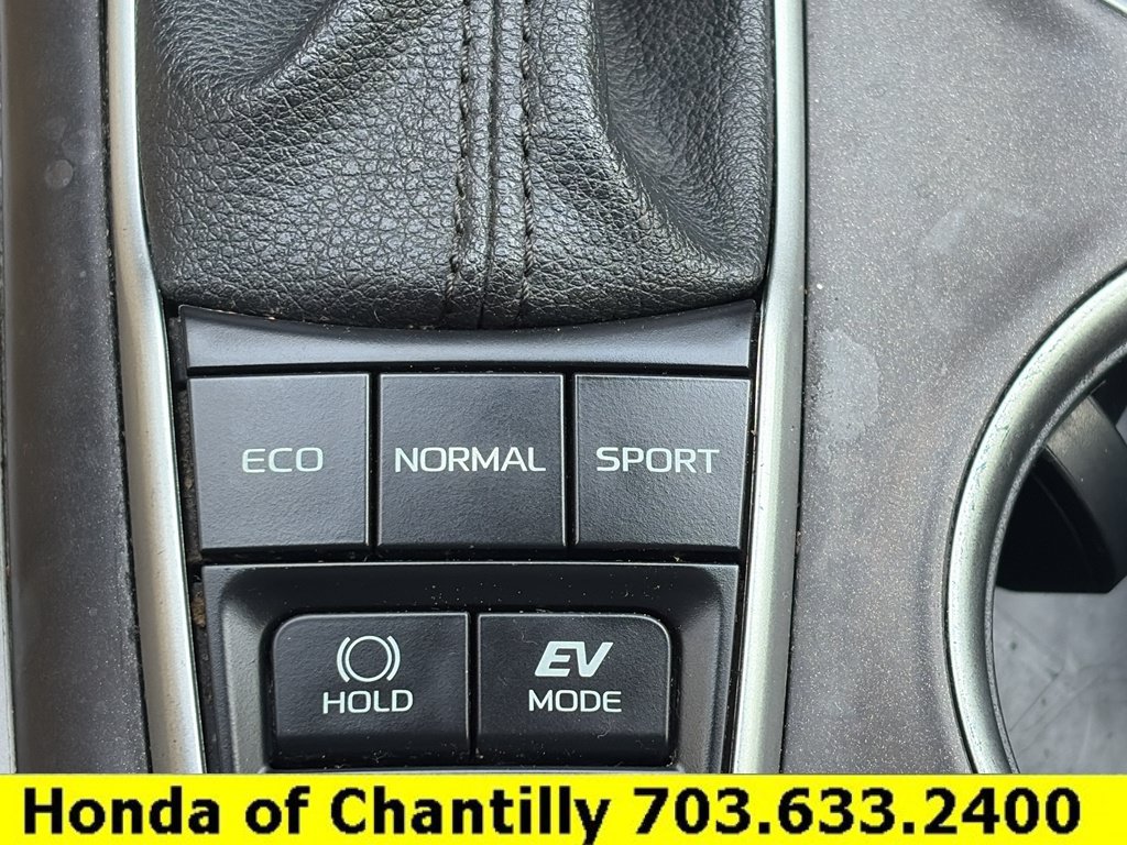 Used 2022 Toyota Camry LE FWD image 16