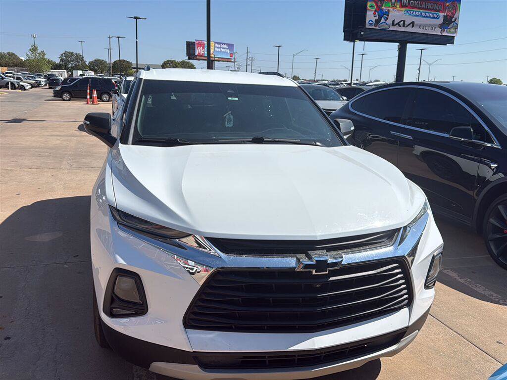 Used 2019 Chevrolet Blazer LT w/ Sound & Technology Package FWD image 8