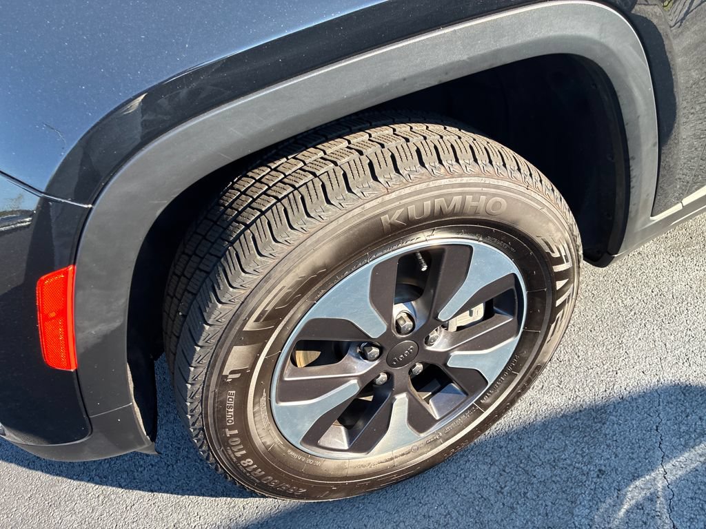 Used 2024 Jeep Grand Cherokee Limited 4xe AWD/4WD image 9