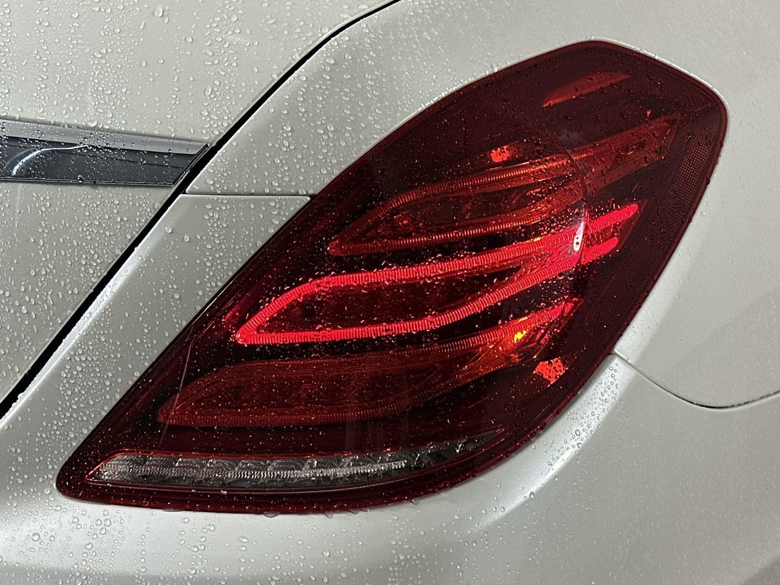 Used 2017 Mercedes-Benz S 550 Sedan image 26