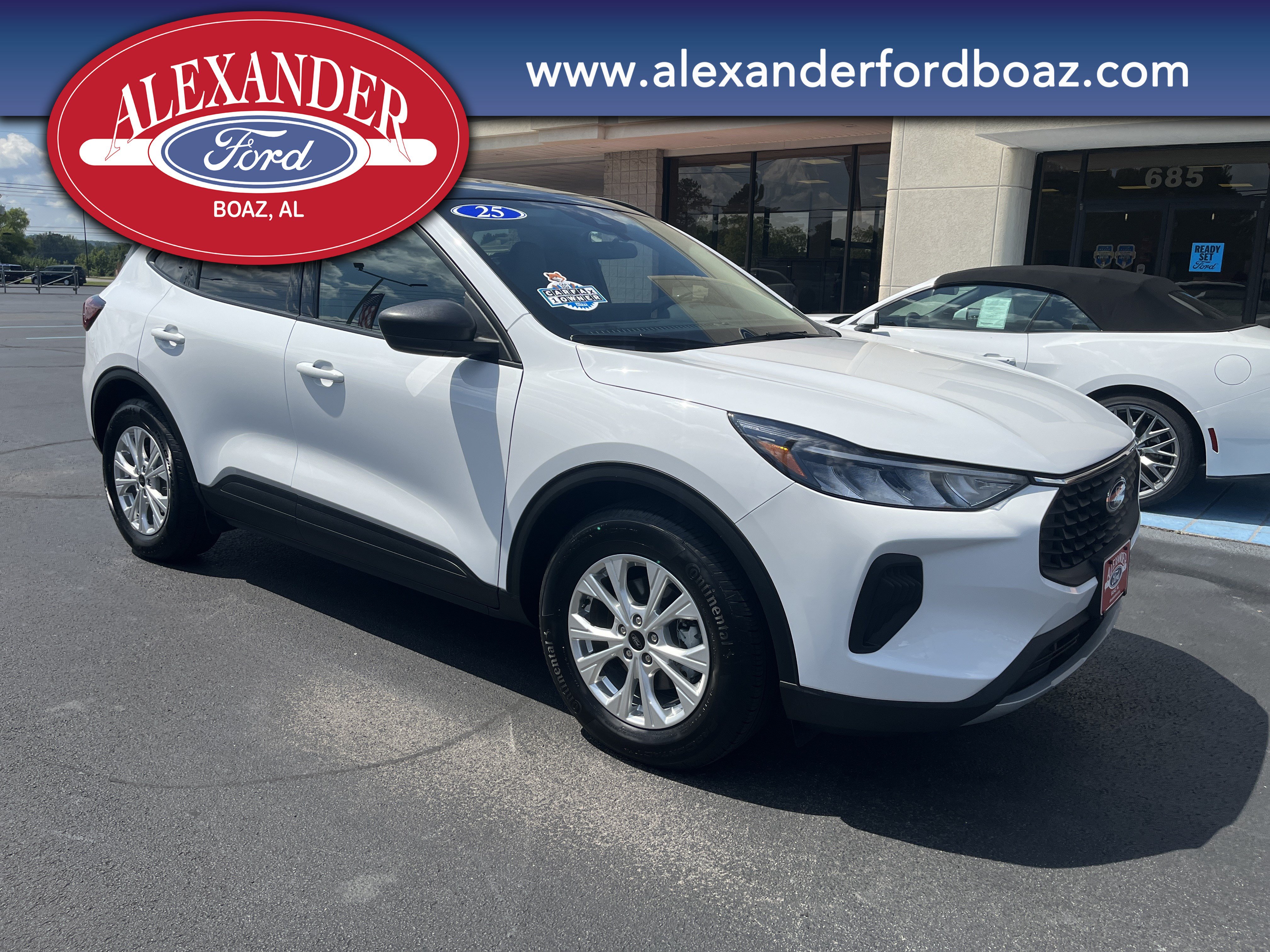 Used 2025 Ford Escape Active w/ Active Premium Tech Pack FWD image 3