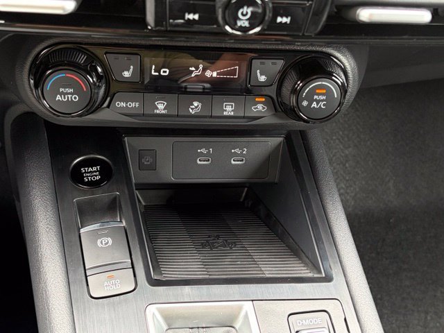 New 2026 Nissan Kicks SV w/ Cold Weather Package FWD image 21