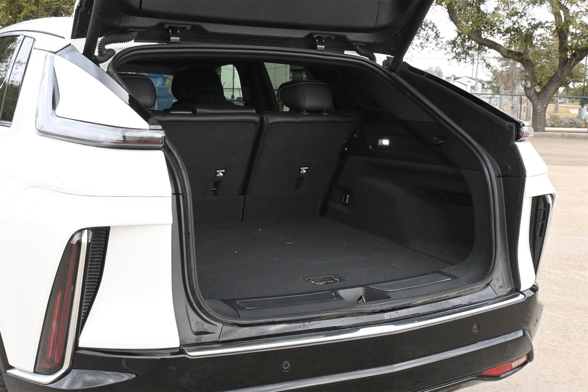 Certified 2024 Cadillac Lyriq Luxury image 22