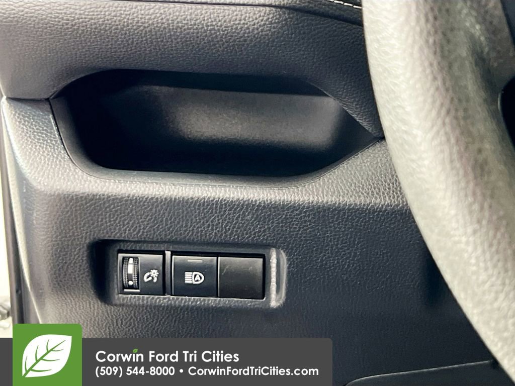 Used 2023 Toyota RAV4 XLE image 20