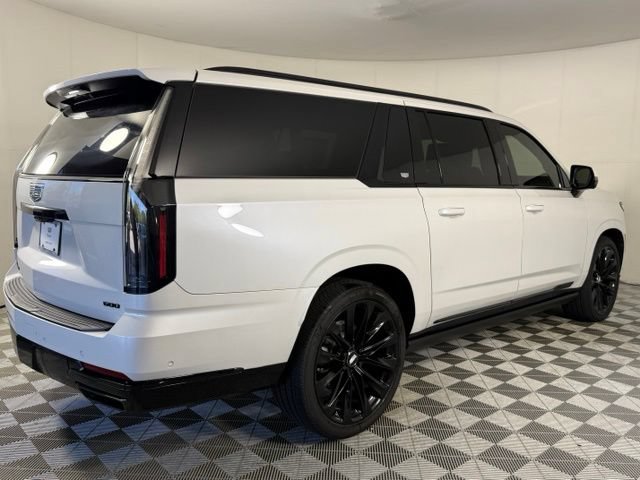 Certified 2025 Cadillac Escalade ESV Sport Platinum w/ LPO, ONYX Package AWD/4WD image 9