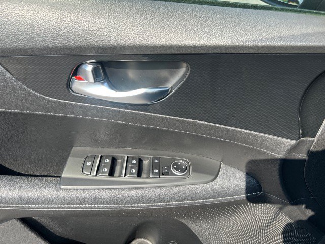 Used 2023 Kia Forte GT-Line w/ GT-Line Premium Package FWD image 10