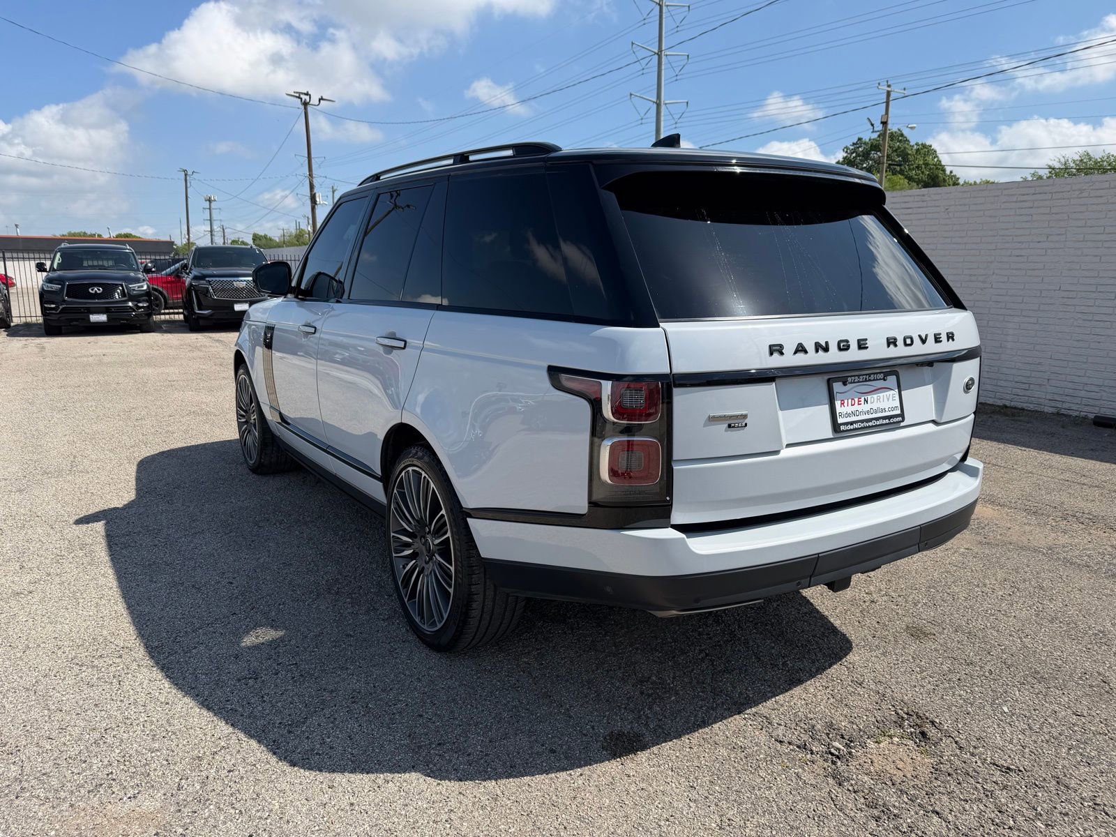 Used 2020 Land Rover Range Rover Autobiography image 4