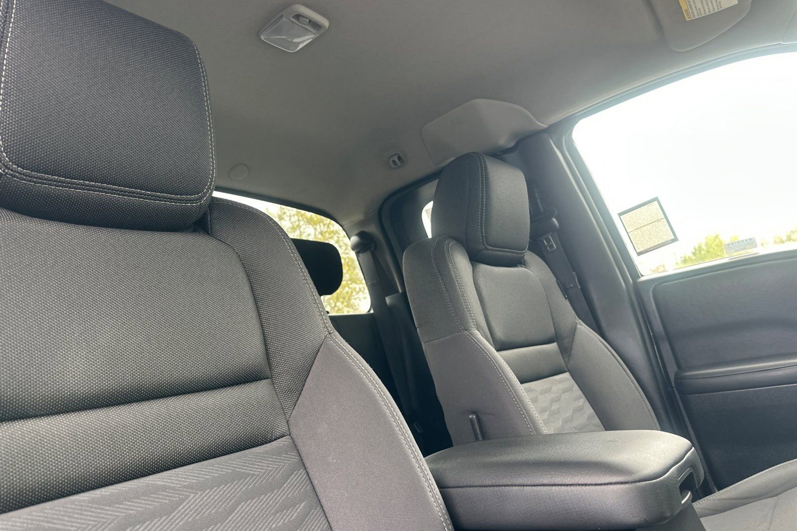 Certified 2024 Nissan Frontier SV w/ Technology Package RWD image 17