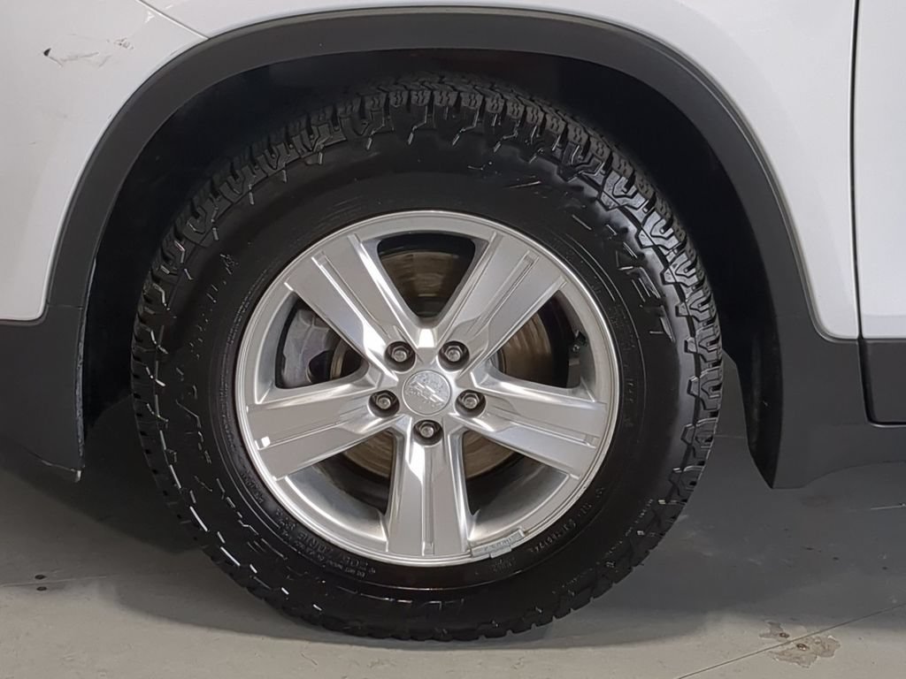 Used 2019 Chevrolet Trax LS w/ Tint and Cruise Package FWD image 17