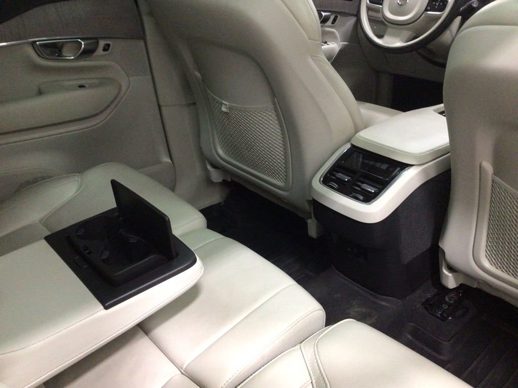 Used 2021 Volvo XC90 T6 Inscription w/ Advanced Package image 30