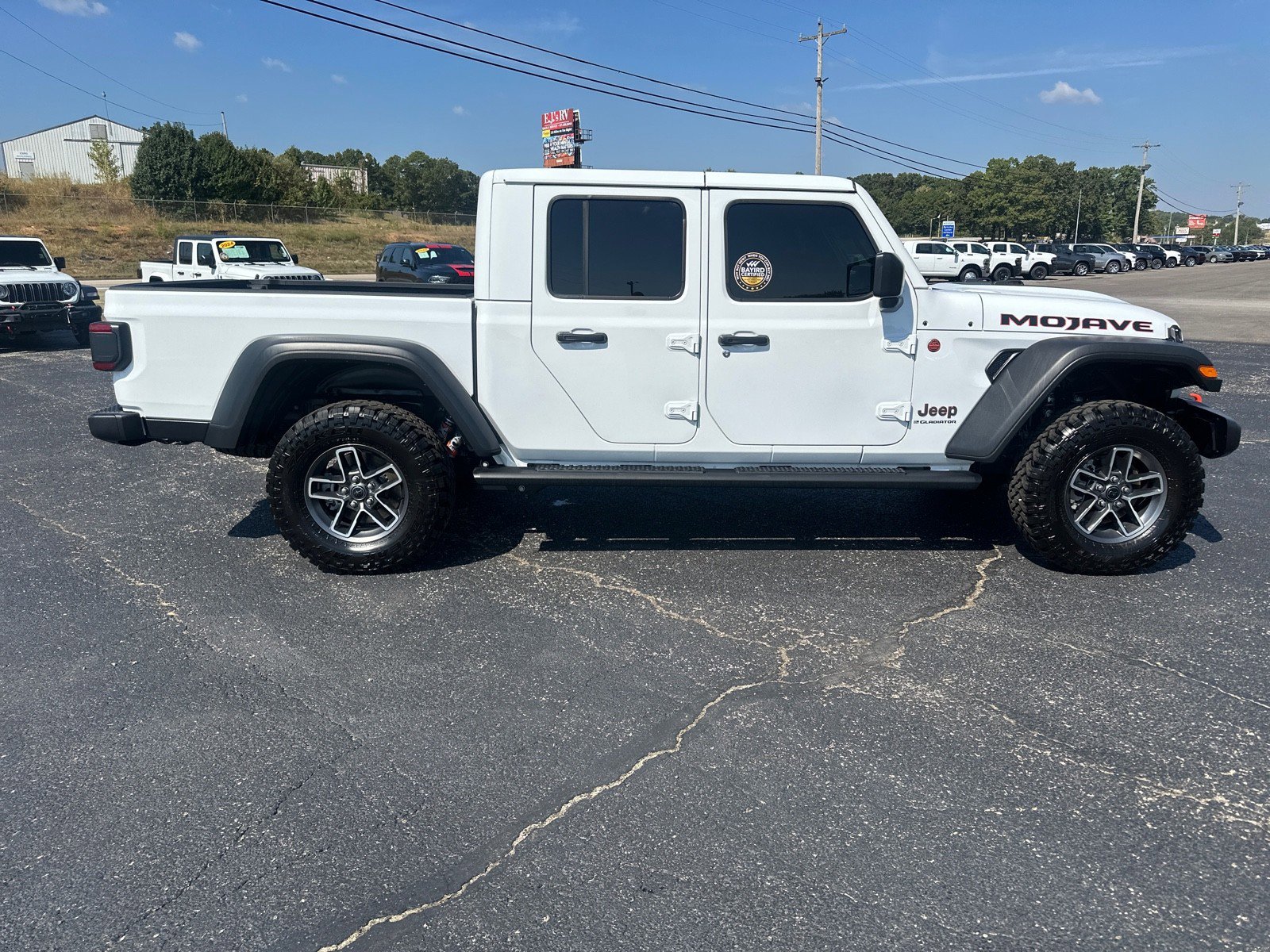 Used 2025 Jeep Gladiator Mojave w/ Convenience Group image 12