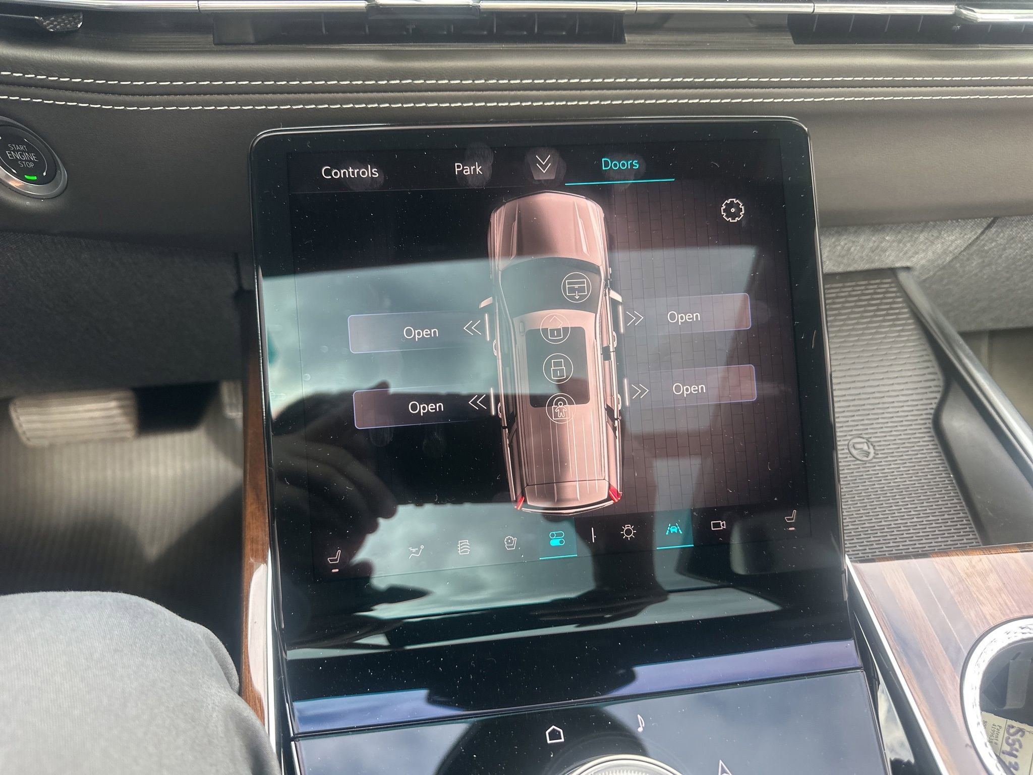 Used 2026 Cadillac Escalade Platinum Sport w/ LPO, ONYX Package image 56