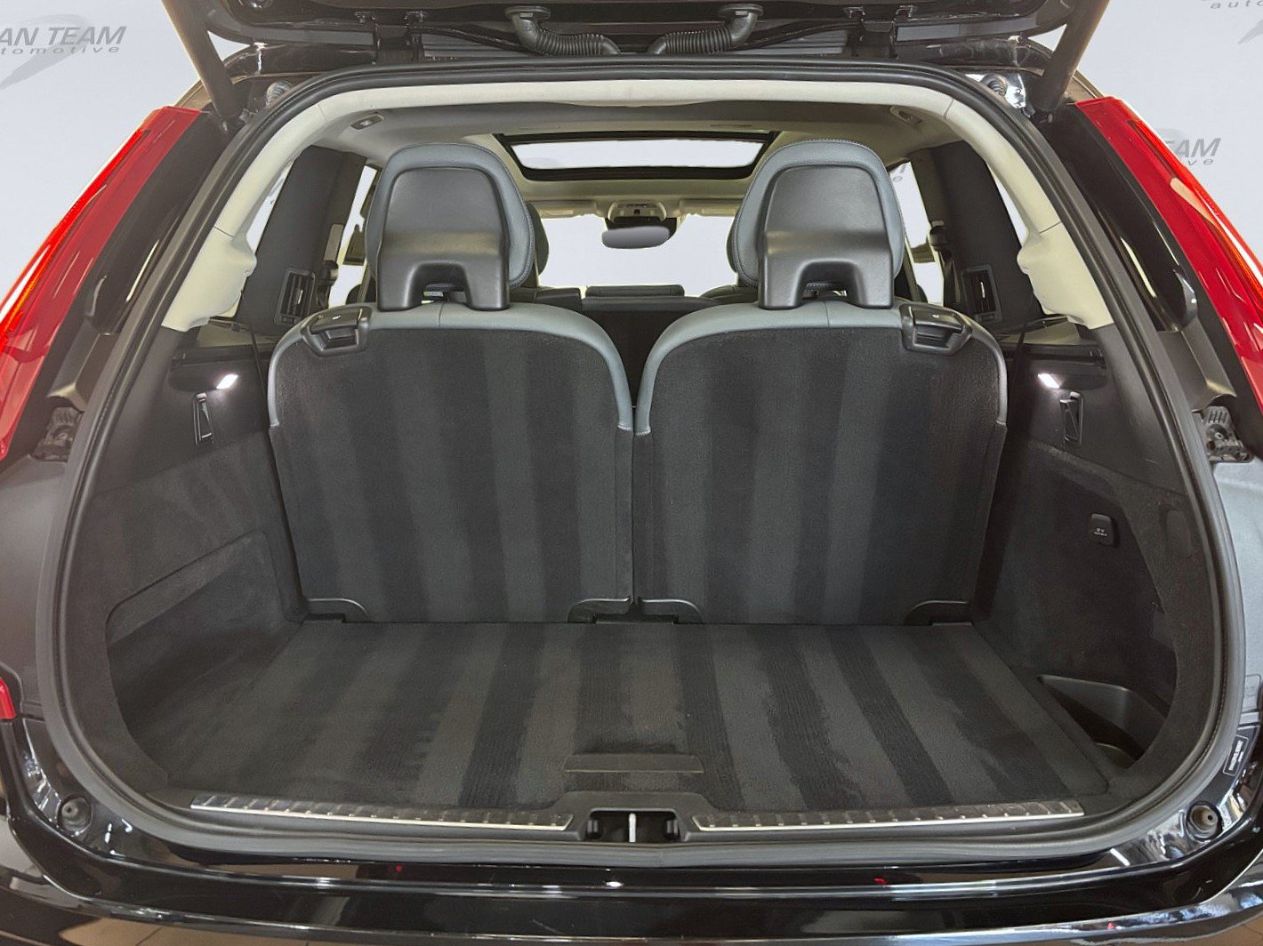 Used 2020 Volvo XC90 T6 Momentum AWD/4WD image 19