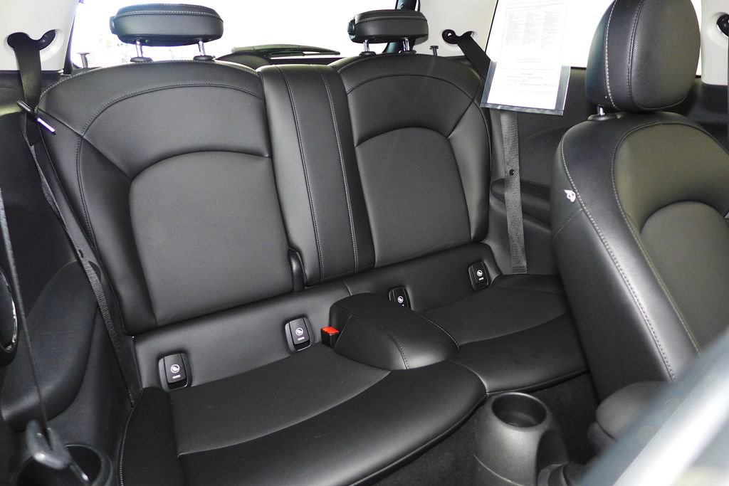 Used 2015 MINI Cooper 2-Door Hardtop image 21