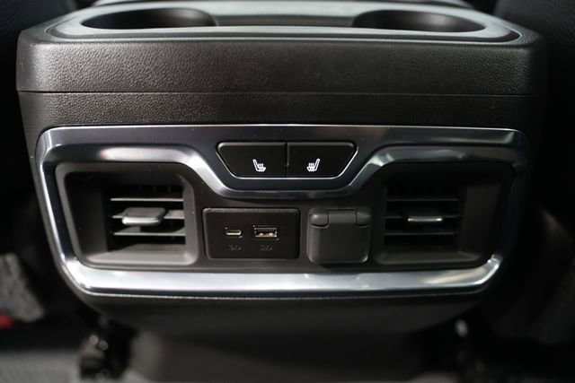 Used 2023 GMC Sierra 3500 Denali image 17