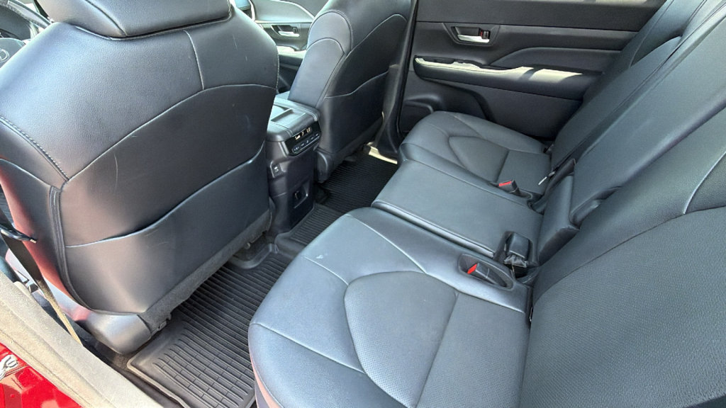 Certified 2024 Toyota Grand Highlander AWD image 24