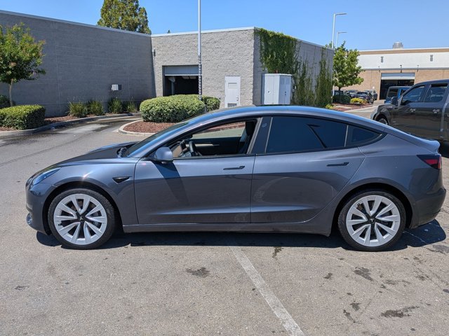 Used 2022 Tesla Model 3 Long Range AWD/4WD image 8
