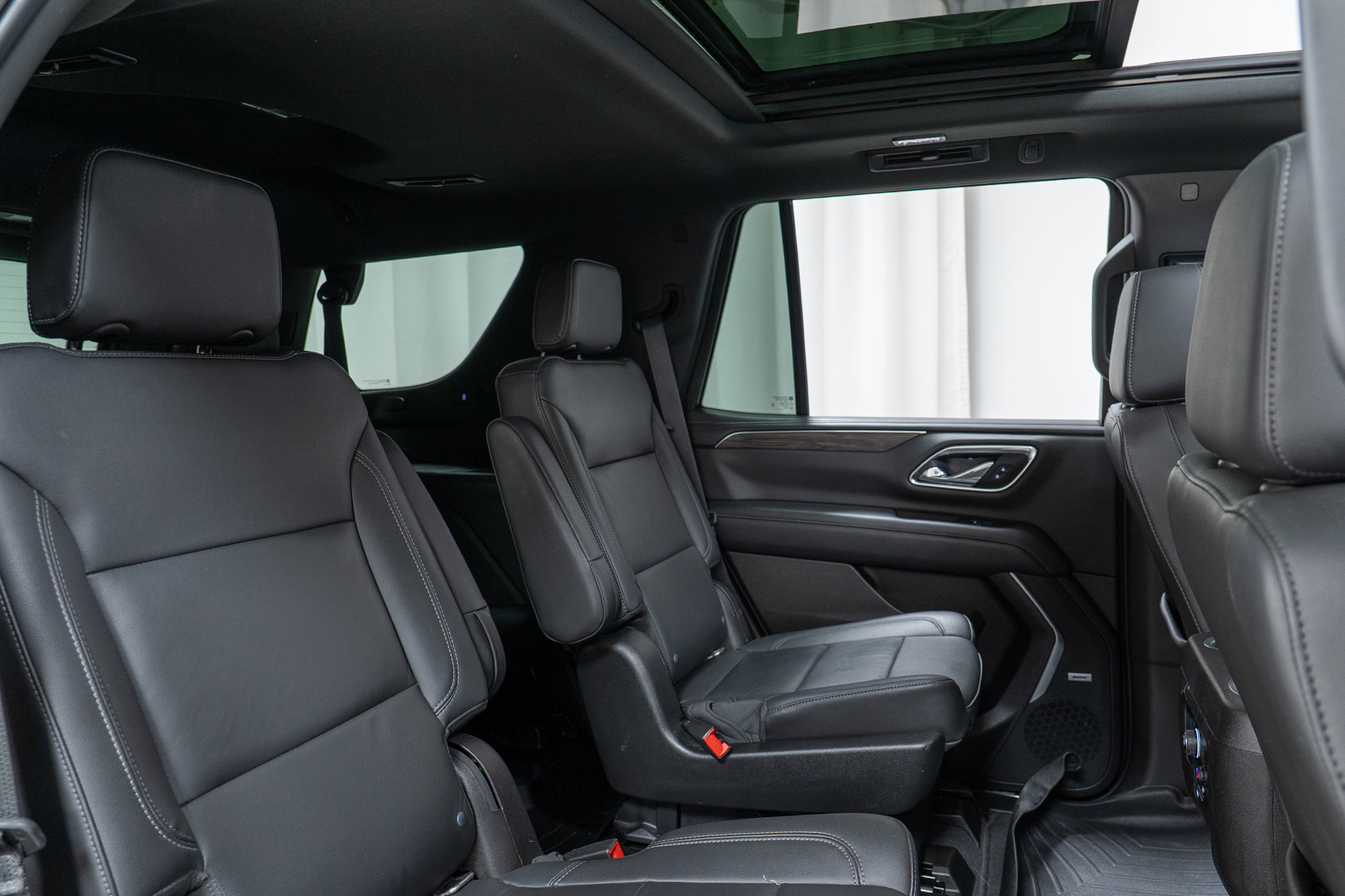 Used 2021 Chevrolet Tahoe Z71 w/ Z71 Signature Package image 24