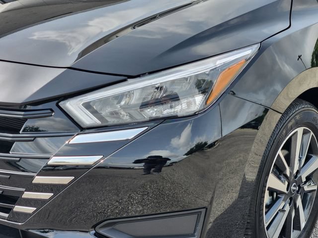 Used 2025 Nissan Versa SV FWD image 6
