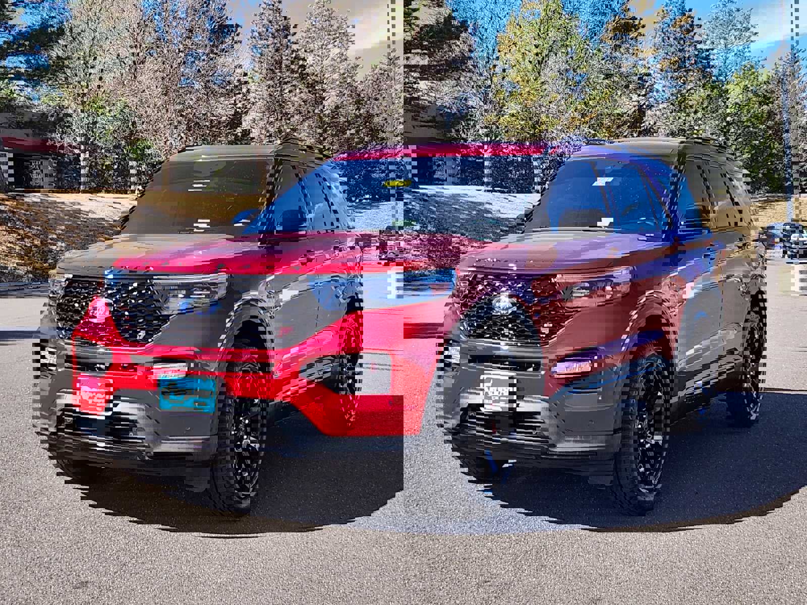 Used 2024 Ford Explorer ST w/ Equipment Group 401A image 4