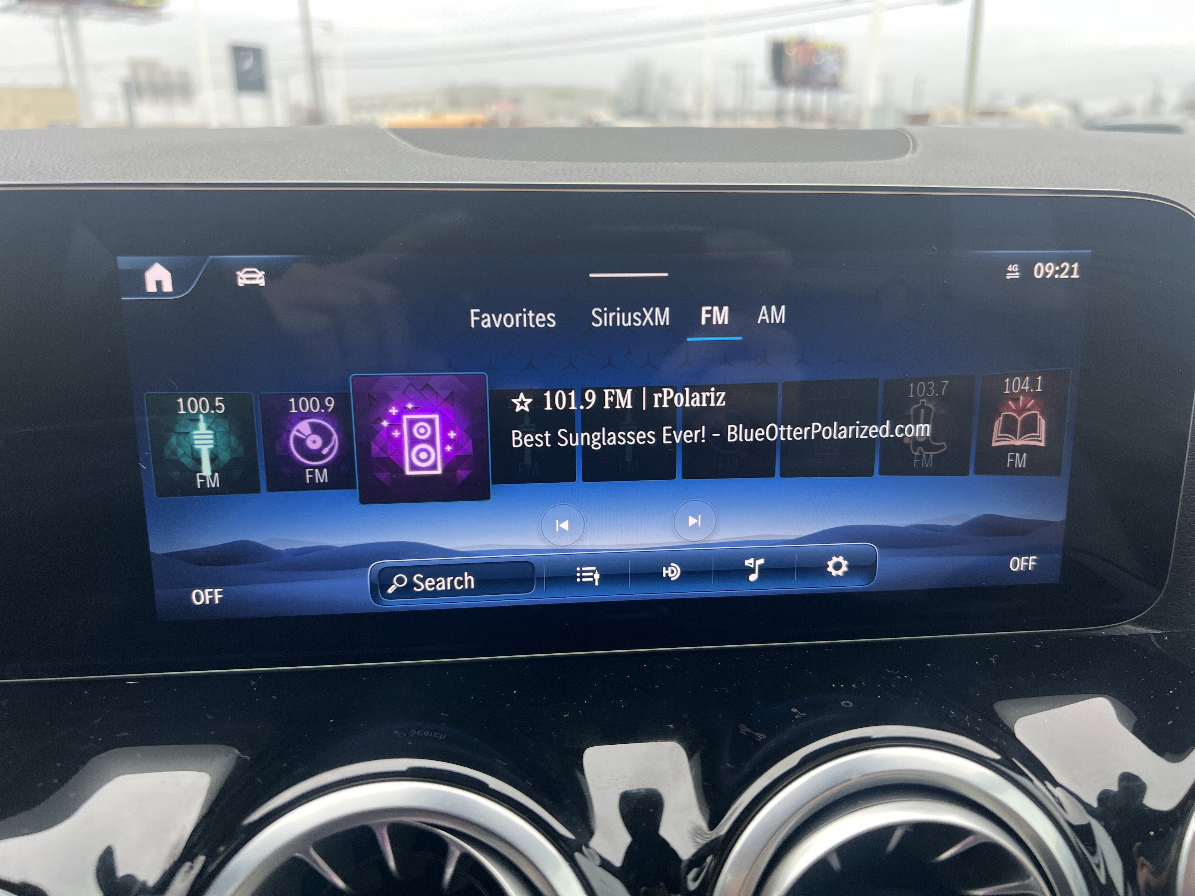 Used 2025 Mercedes-Benz GLA 250 4MATIC image 23