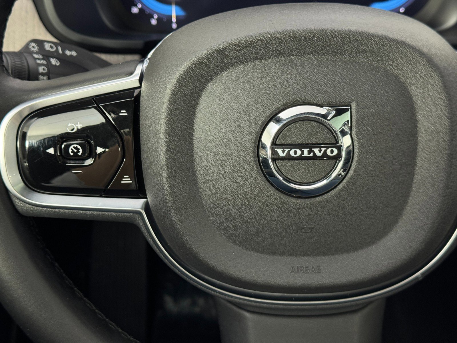 Used 2024 Volvo S90 T8 Ultimate image 21