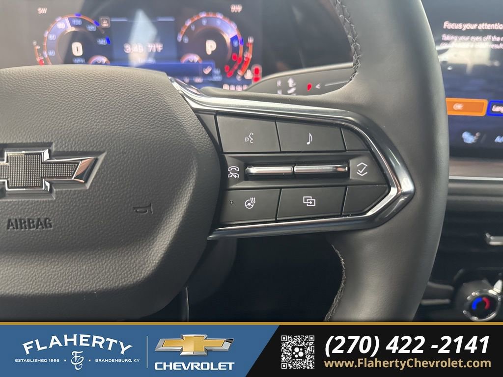 Used 2025 Chevrolet Suburban Z71 w/ Comfort Package image 24