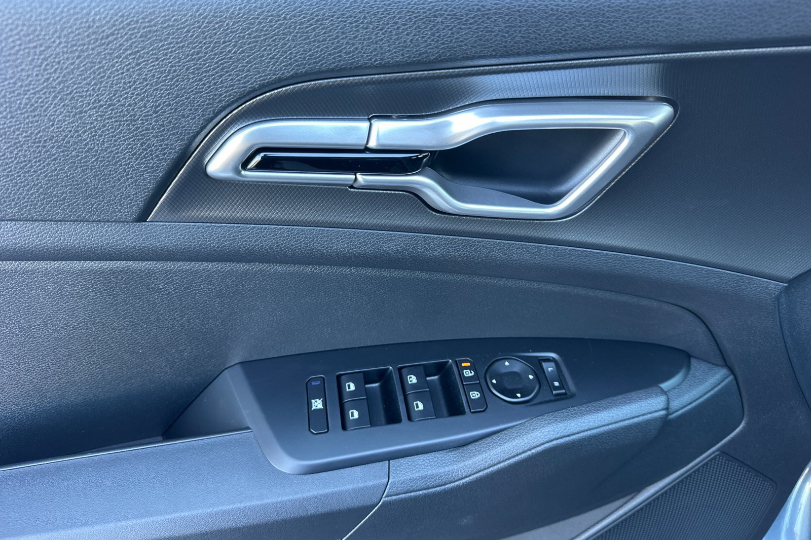 New 2027 Kia Sportage LX FWD image 11