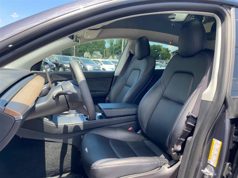 Used 2024 Tesla Model Y Long Range AWD/4WD image 9
