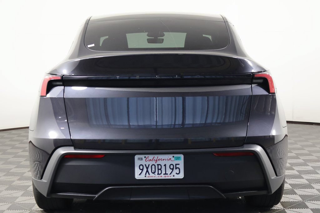 Used 2026 Tesla Model Y 2WD image 5