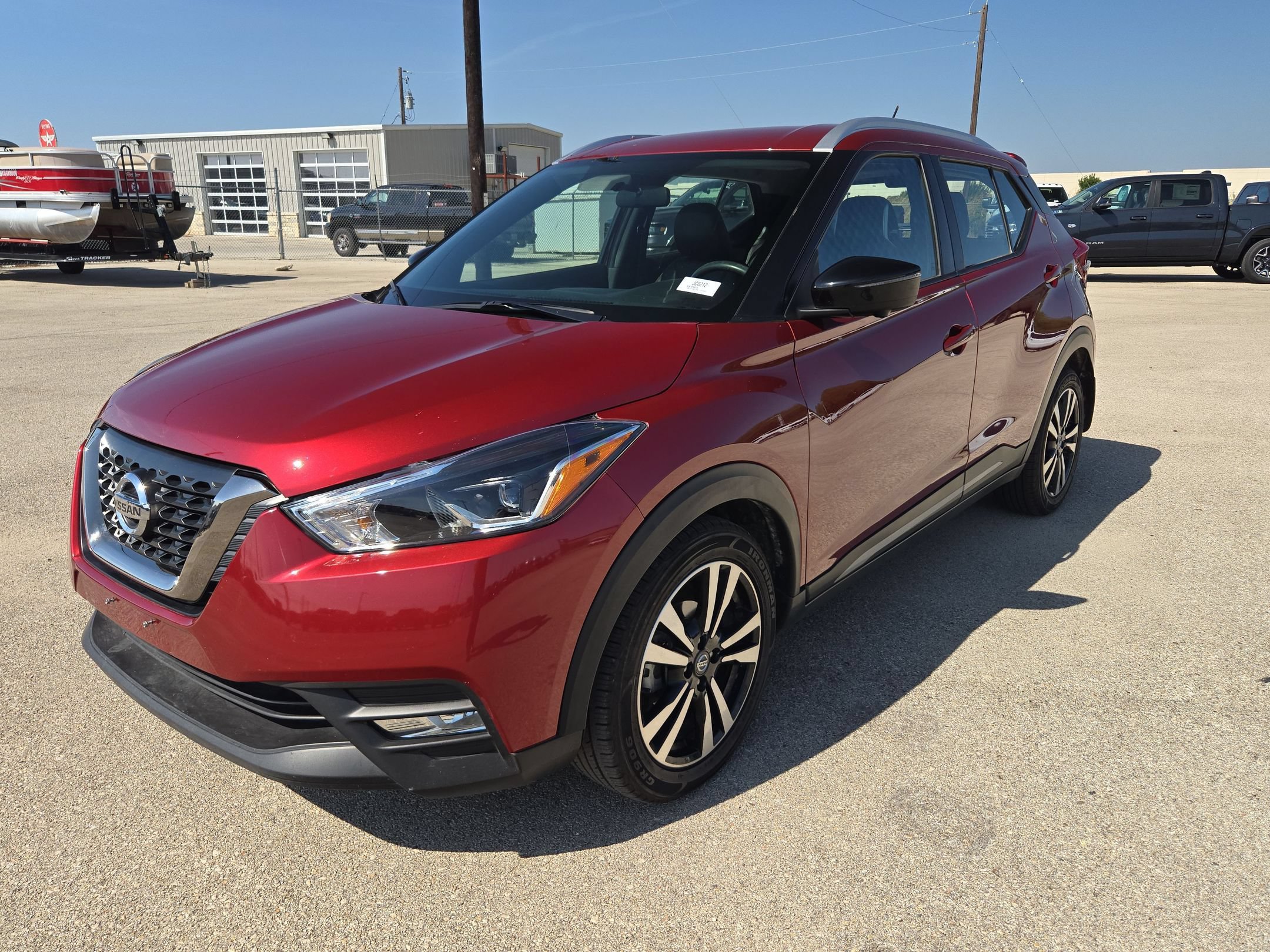 Used 2019 Nissan Kicks SR w/ SR Premium Package FWD image 7