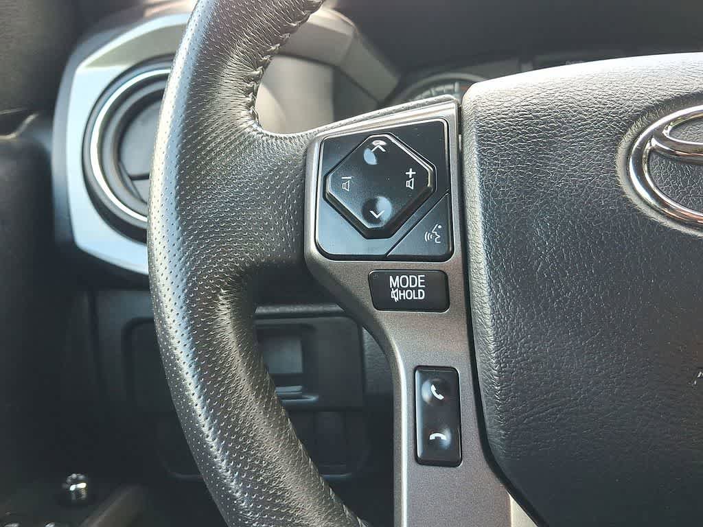 Used 2016 Toyota Tacoma TRD Sport w/ Towing Package AWD/4WD image 17