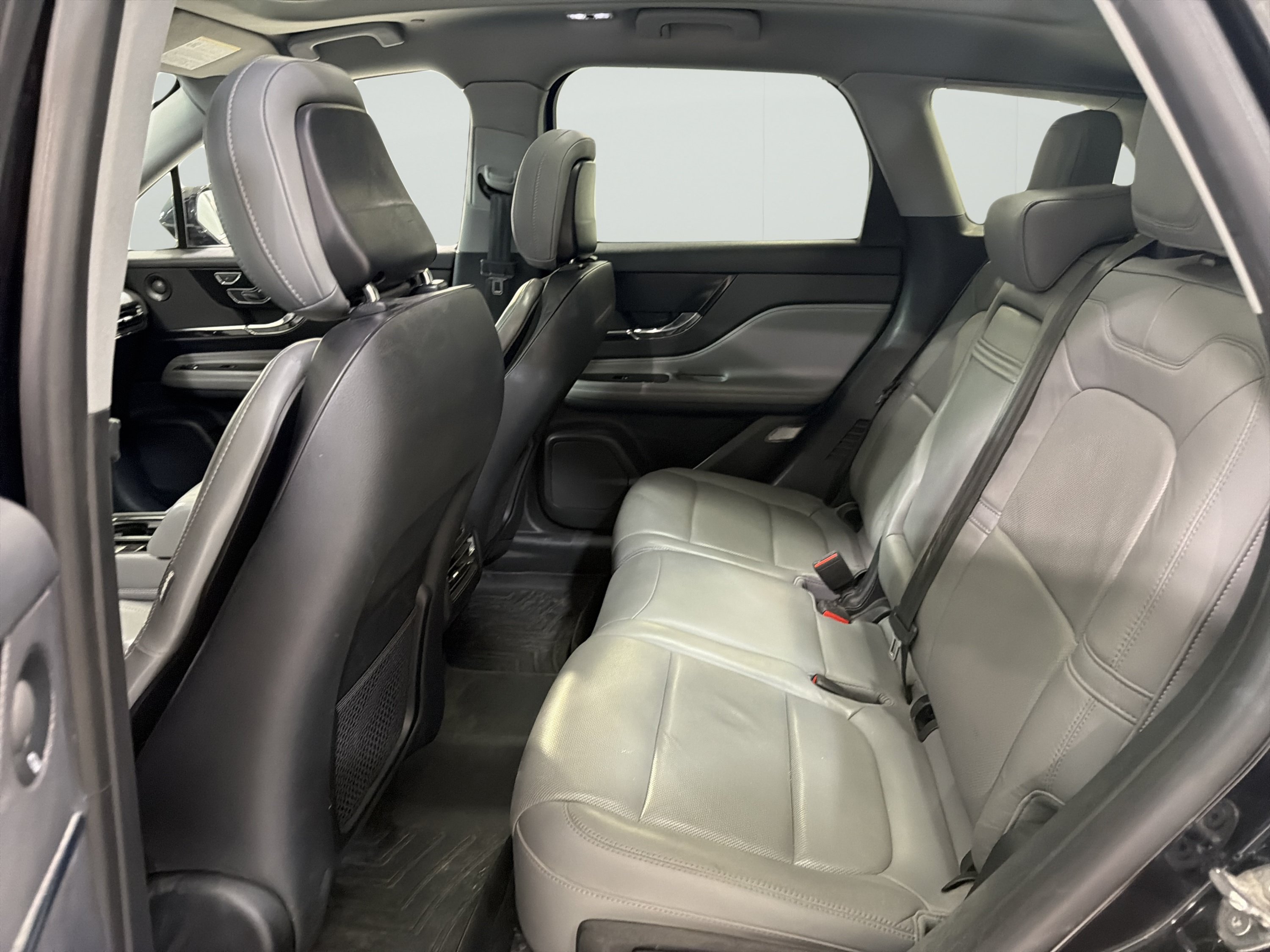 Used 2020 Lincoln Corsair Reserve w/ Elements Package FWD image 10