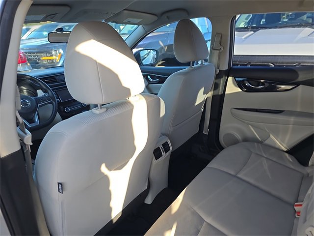 Used 2018 Nissan Rogue Sport SV w/ SV Technology Package image 14