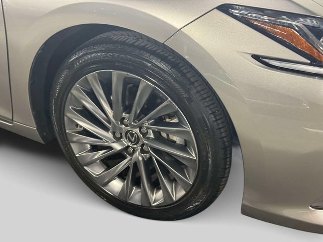 Used 2021 Lexus ES 300h w/ Accessory Package 2 FWD image 7