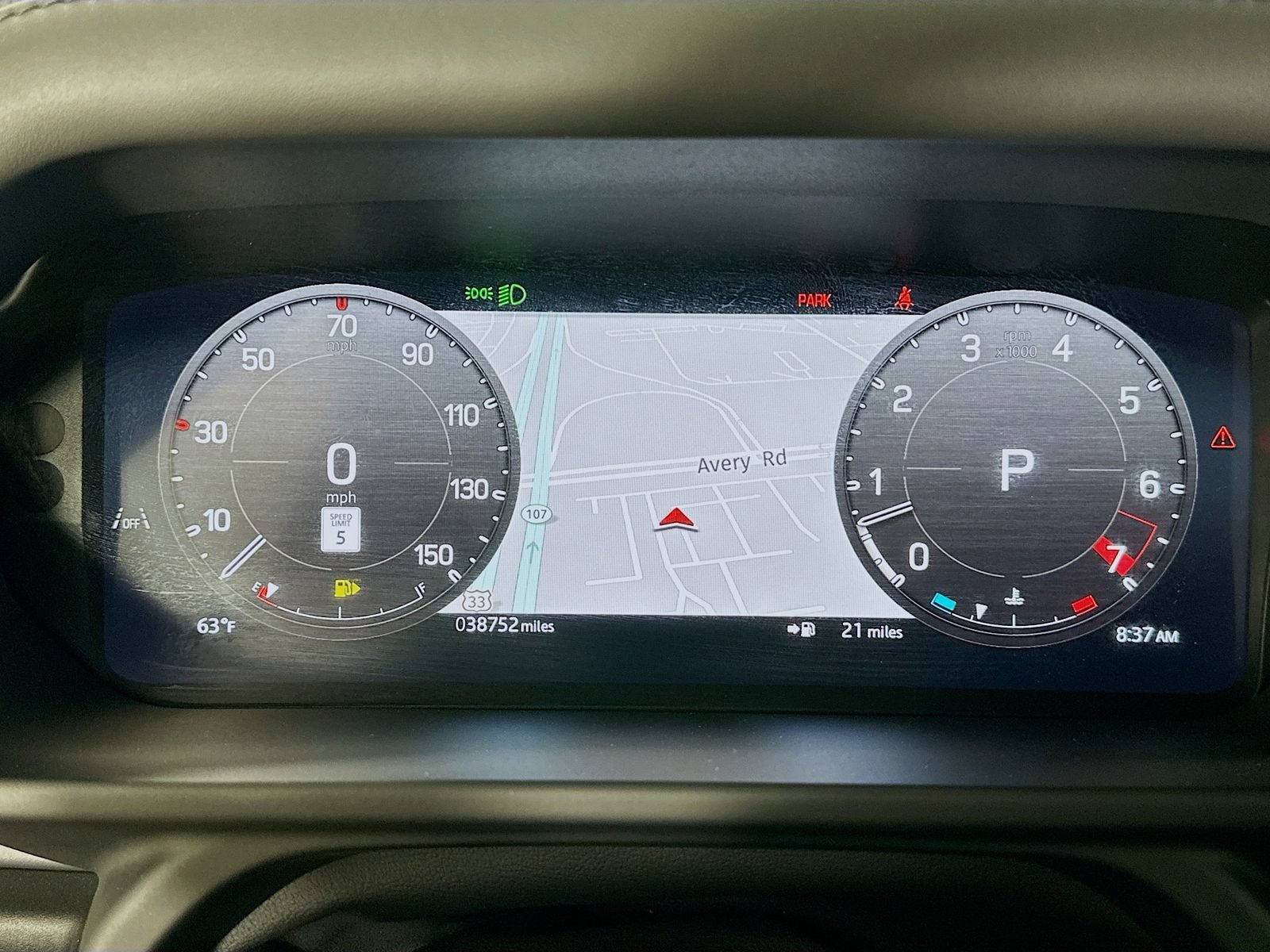 Used 2024 Land Rover Defender 130 X-Dynamic SE AWD/4WD image 18
