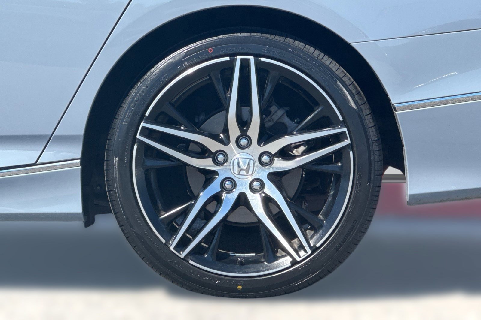 Used 2021 Honda Accord Touring image 12