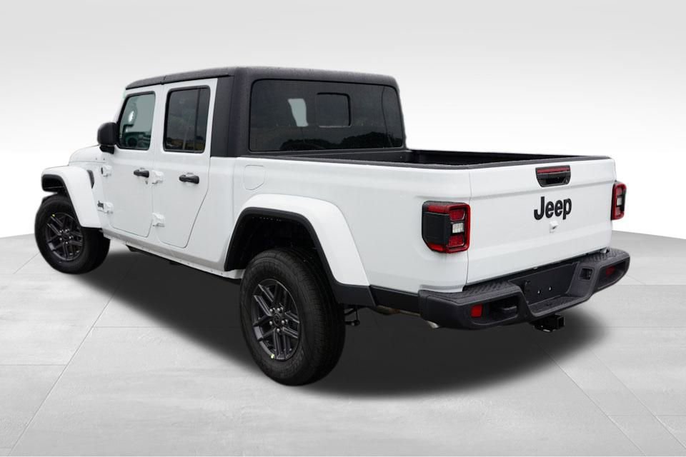 New 2025 Jeep Gladiator Sport AWD/4WD image 5
