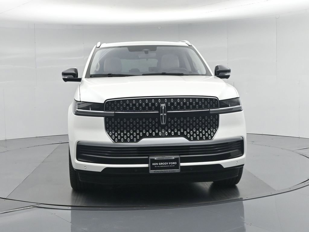 Used 2025 Lincoln Navigator Reserve AWD/4WD image 28
