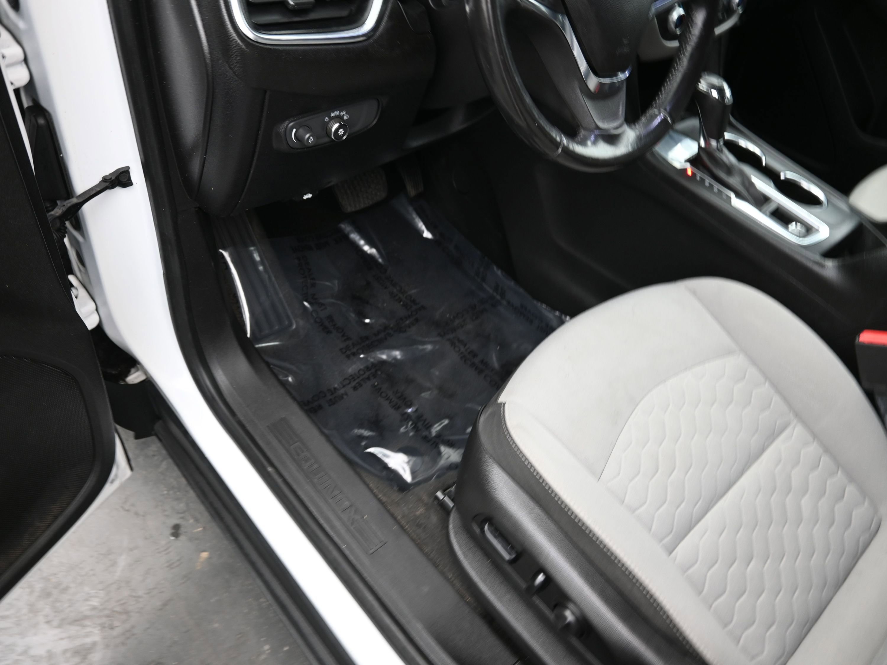 Used 2019 Chevrolet Equinox LT image 15