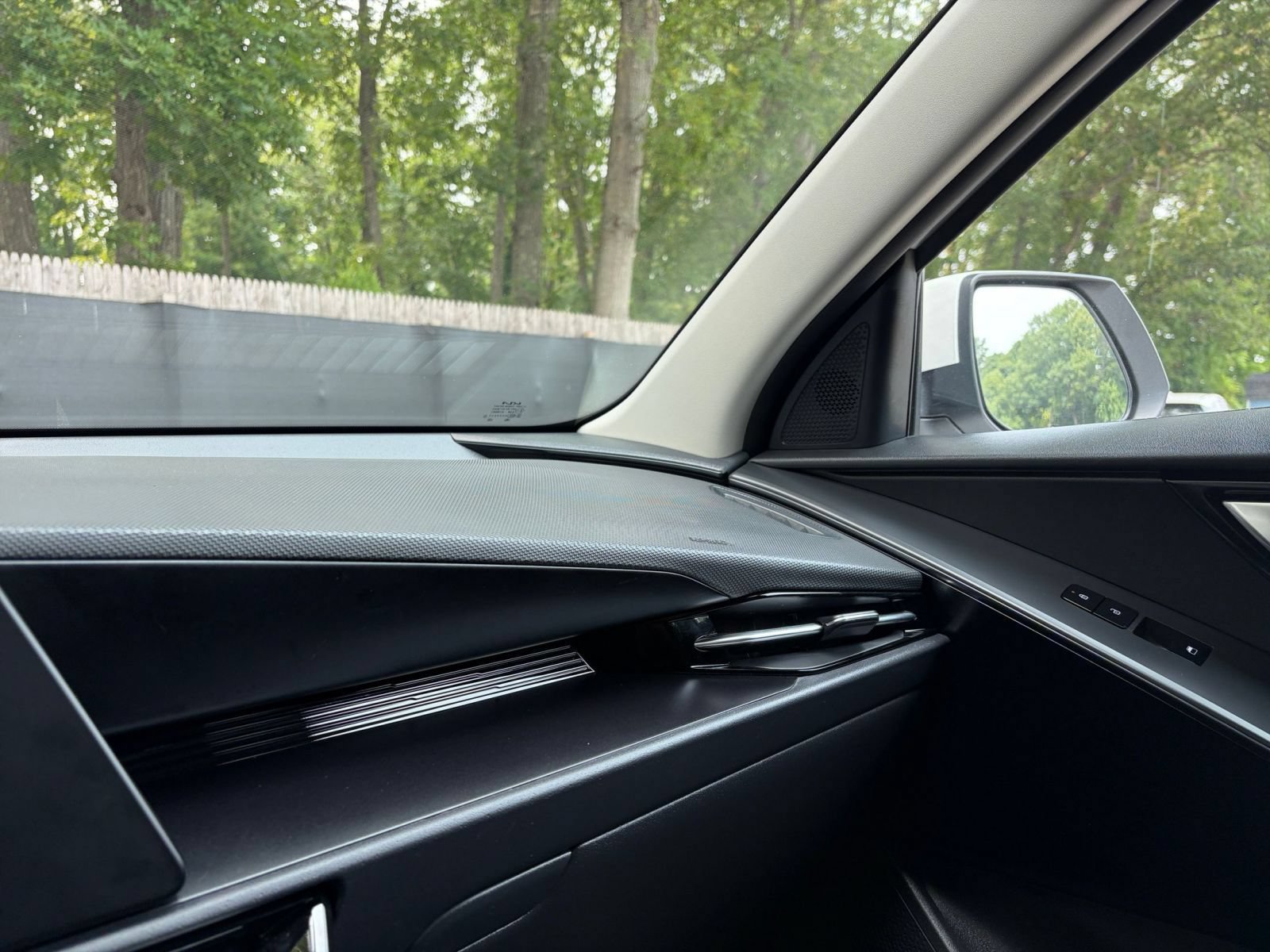 Used 2026 Kia Niro LX FWD image 33