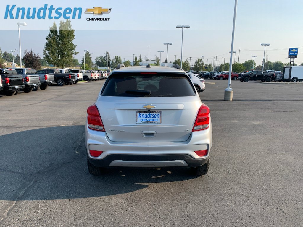 Used 2019 Chevrolet Trax LT w/ LT Convenience Package AWD/4WD image 6