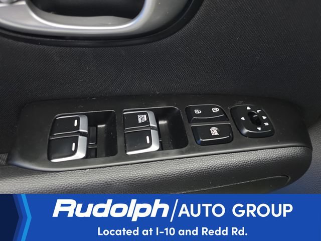Used 2017 Kia Soul FWD image 11